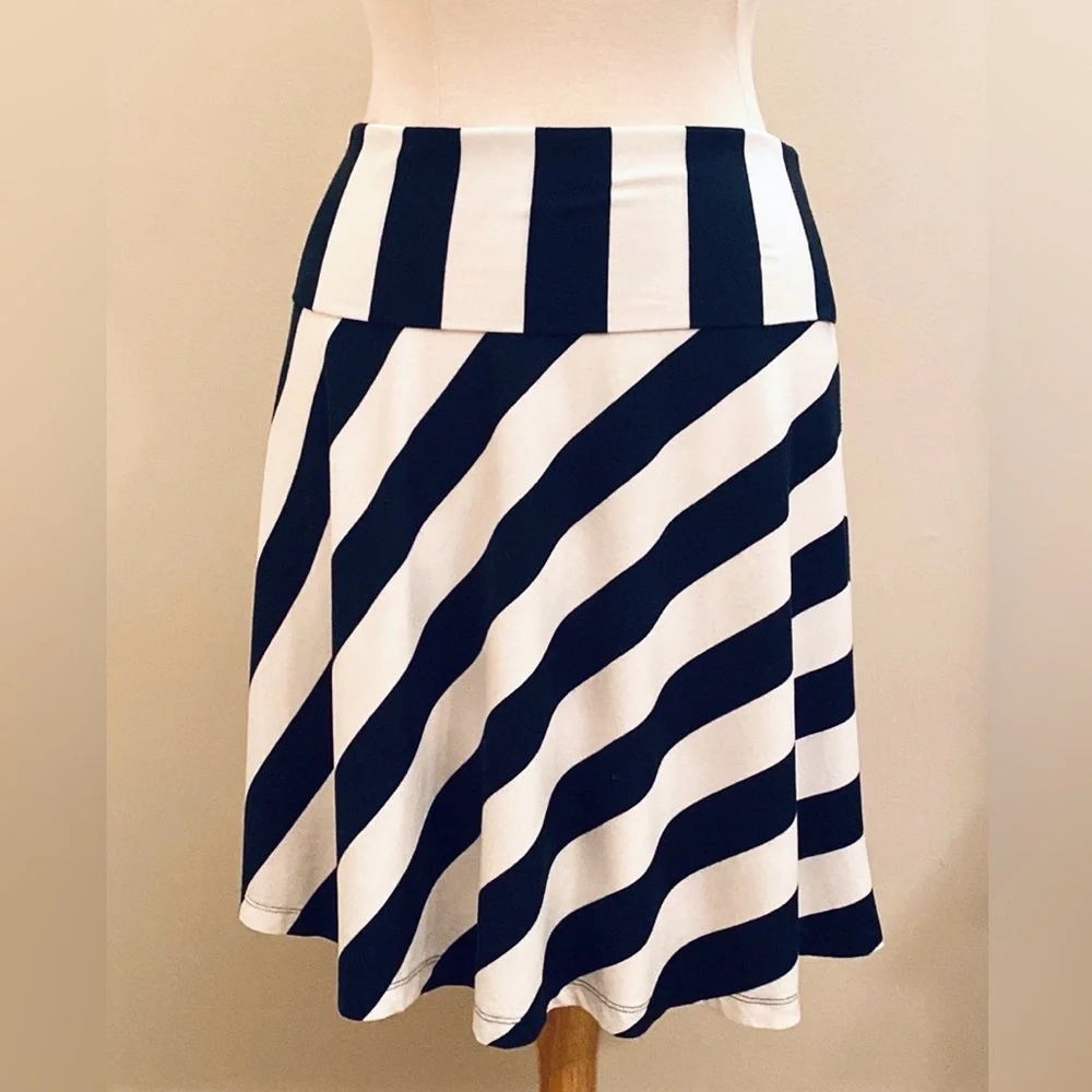 Gap Navy Blue White Striped SZ M Nautical Sailor Preppy Coastal Maritime Skirt